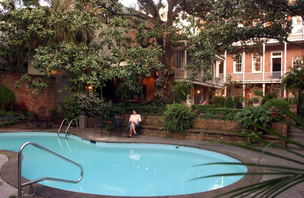 Pda Courtyard Pool New Orleans French Quarter