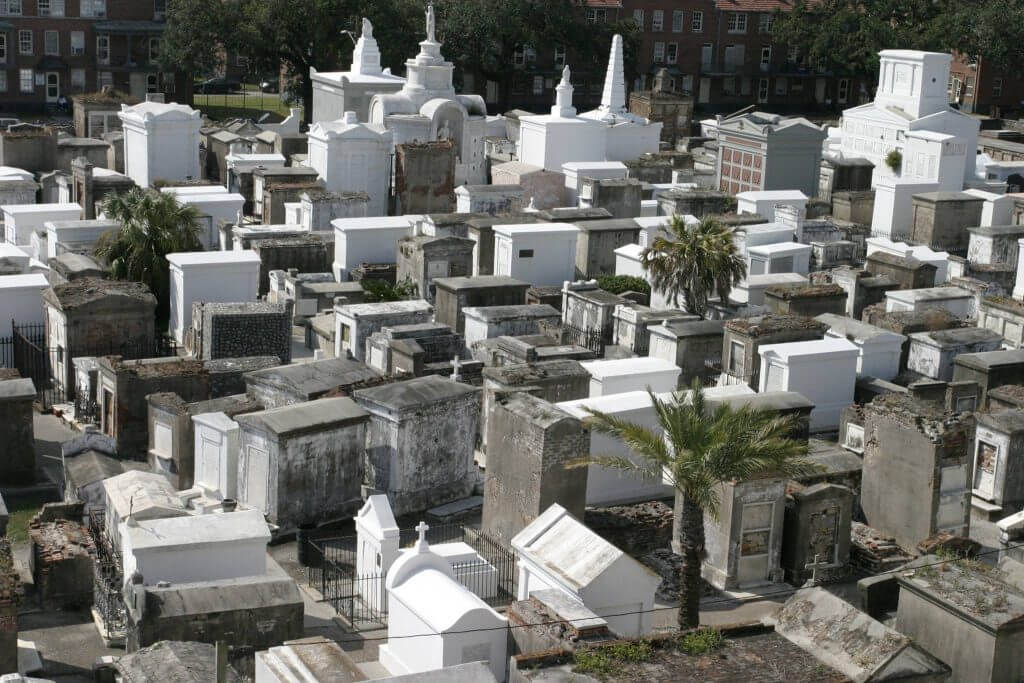 Exploring St. Louis Cemetery No. 1